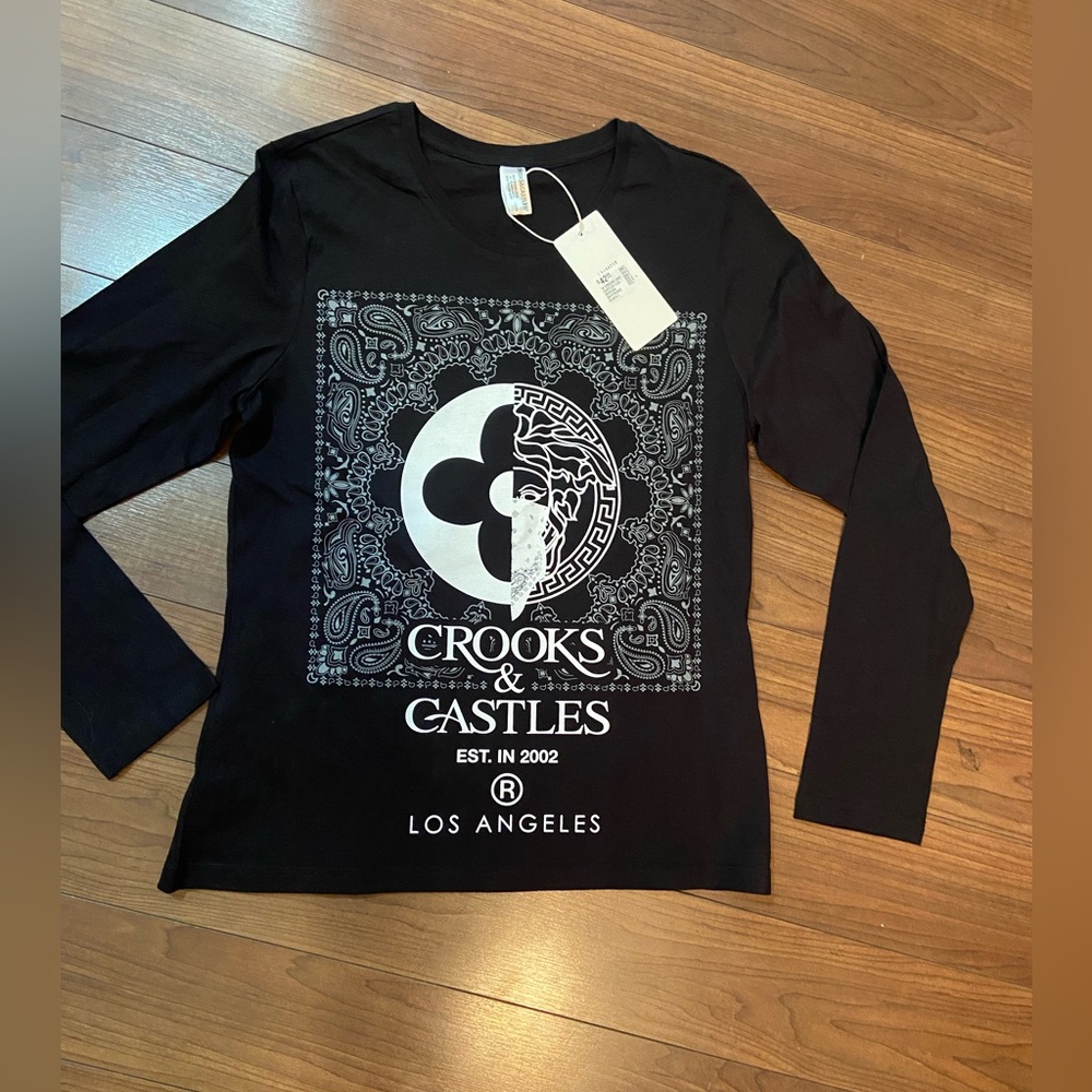Crooks and castles ladies long sleep size L
